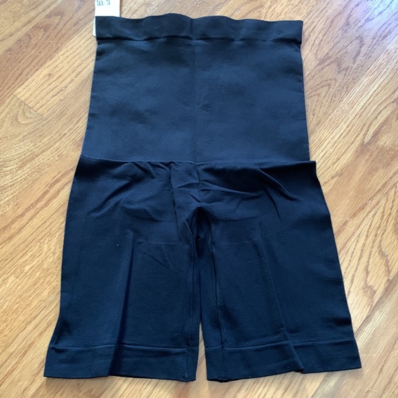 Shapermint Empetua High-Waisted shaper short - Picture 6 of 6